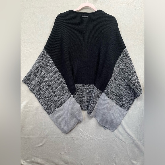 Rebecca Minkoff Gray Black Colorblock Acrylic Open Front Cardigan Size OS - Picture 6 of 9